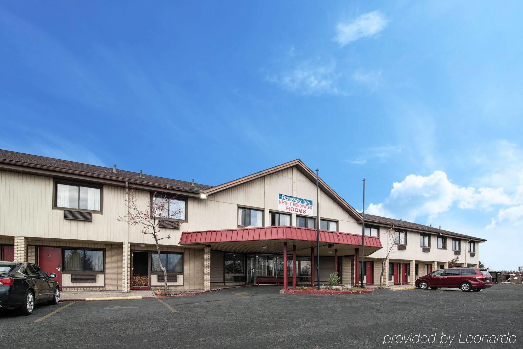 Rodeway Inn East Syracuse Exterior photo